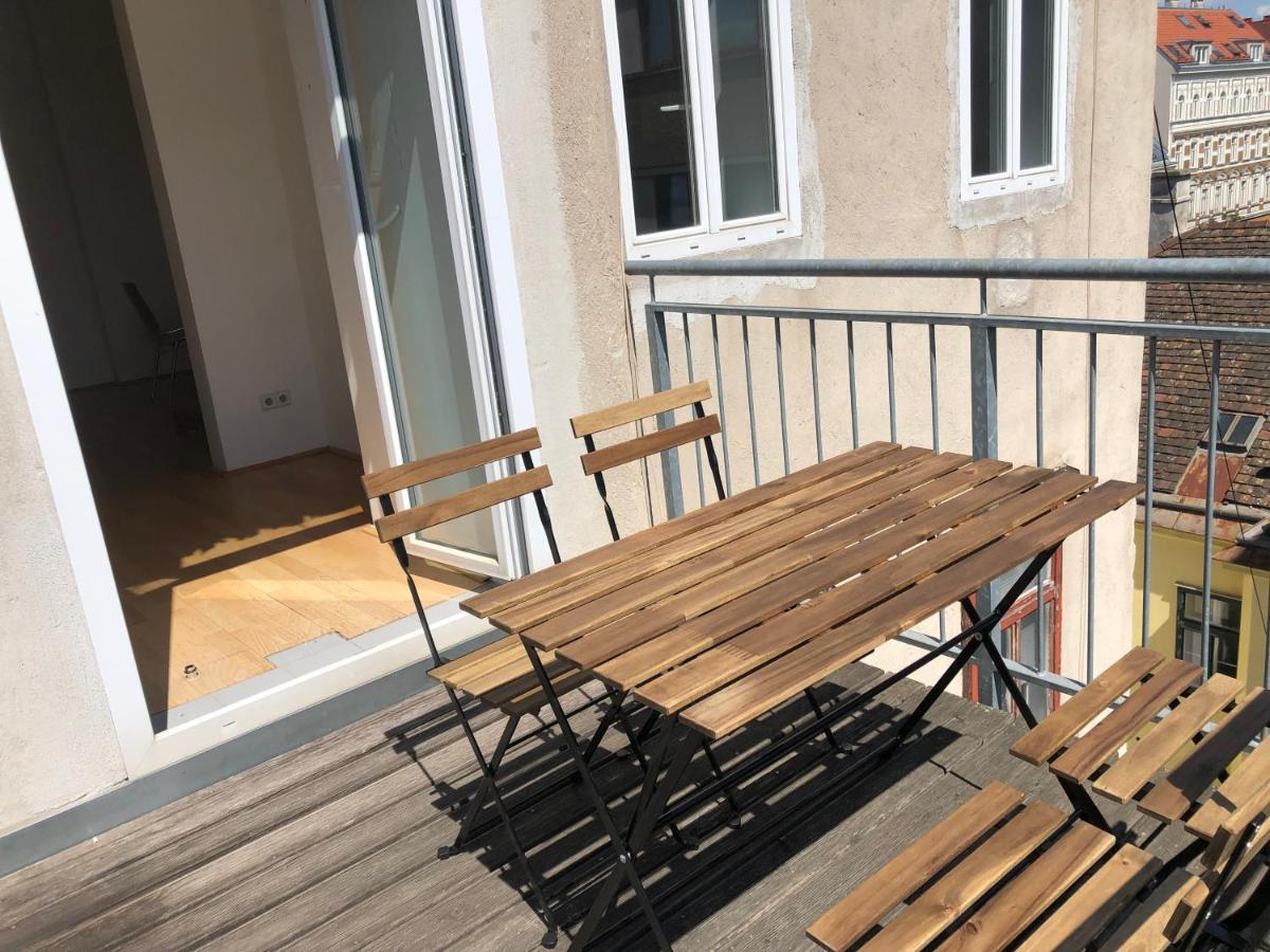 Helle 4 Zimmer Familien-Wohnung Mit Balkon! Schloss Schonbrunn In Gehdistanz Βιέννη Εξωτερικό φωτογραφία